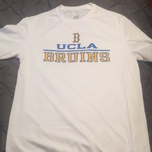UCLA BRUINS. T SHIRT. SIZE MEDIUM. BARELY WORN